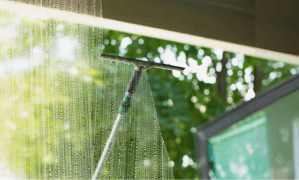 Firmă curățenie generală în Chișinău – spalarea ferestrelor